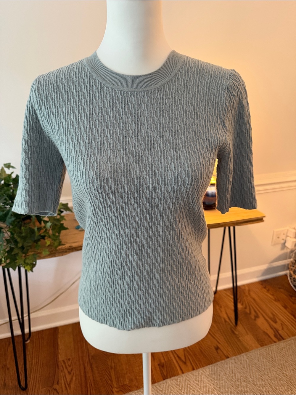 EUC rag & bone Pale Blue Textured Short-Sleeve Knit Top Sz M